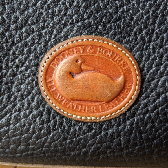 Vintage Dooney and Bourke Crossbody Leather Bag - Picture 6 of 7